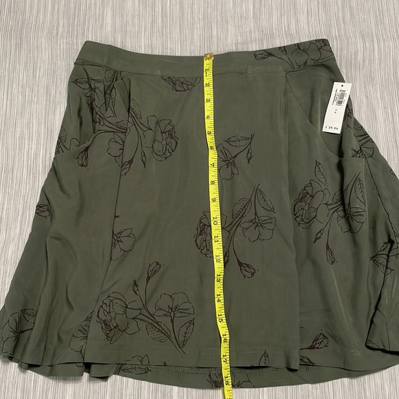Old navy green skirt - Picture 4 of 4